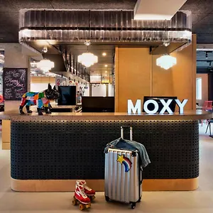 *** Hotel Moxy Bastille França